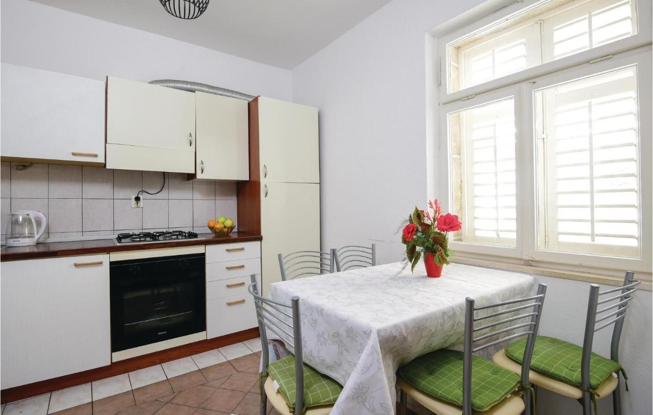4 Bedroom Lovely Home In Žuljana Екстериор снимка